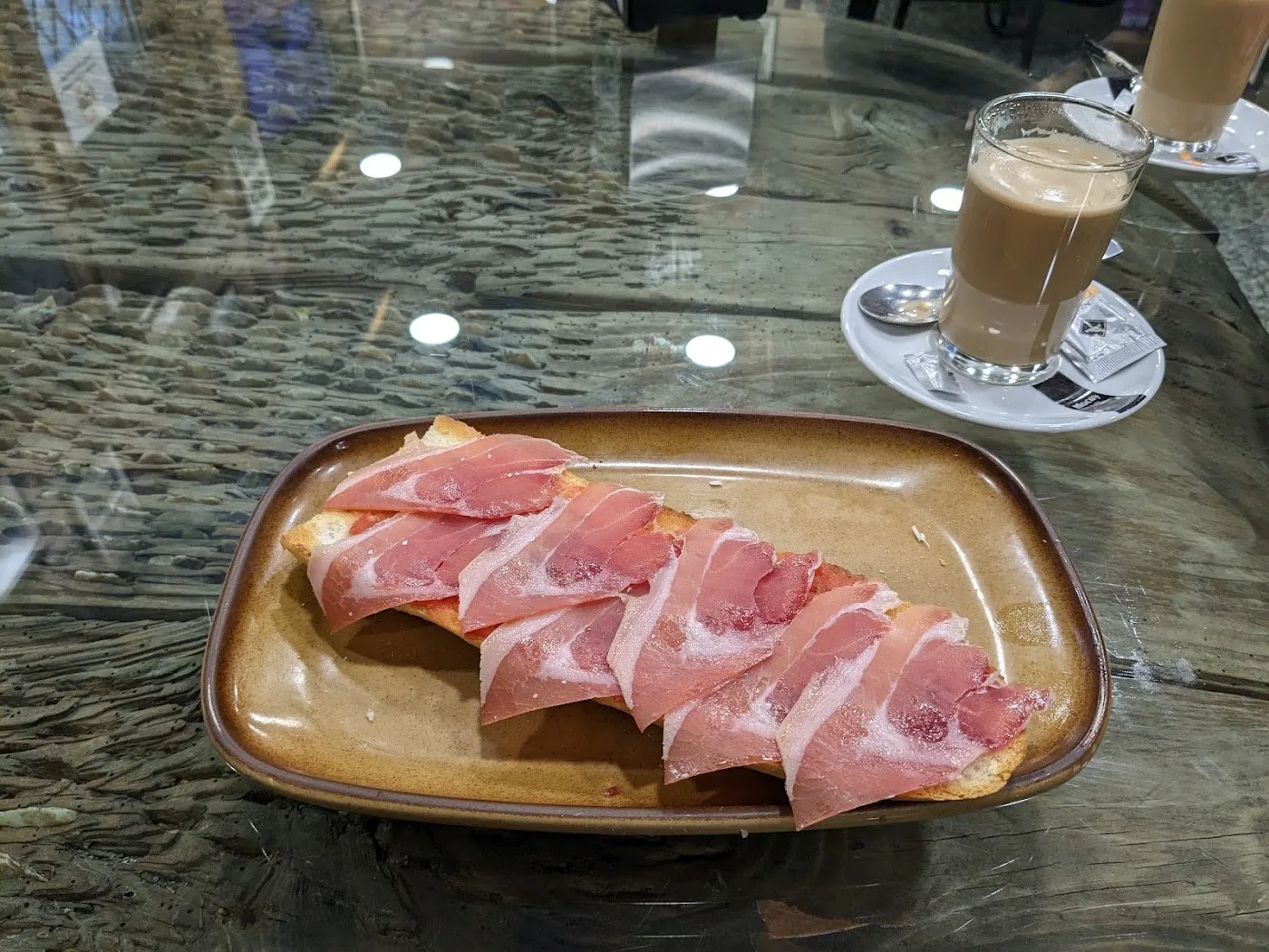 Tostada con jamón